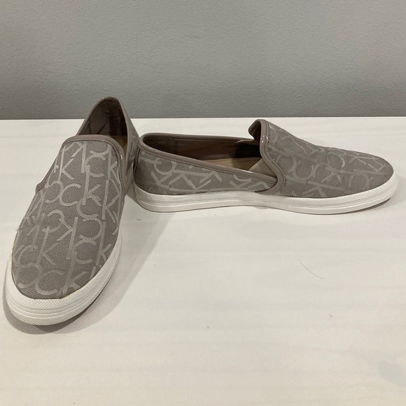 Calvin Klein Jeans Marren Jacquard Logo Patent Cement Slip On Sneakers Size 8.5 - Picture 8 of 13